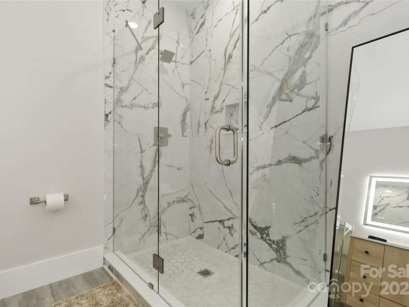 3008 Cricketeer Drive, Charlotte, NC 28216.  MLS# CAR4305520, YatesRealty ID 1958. 