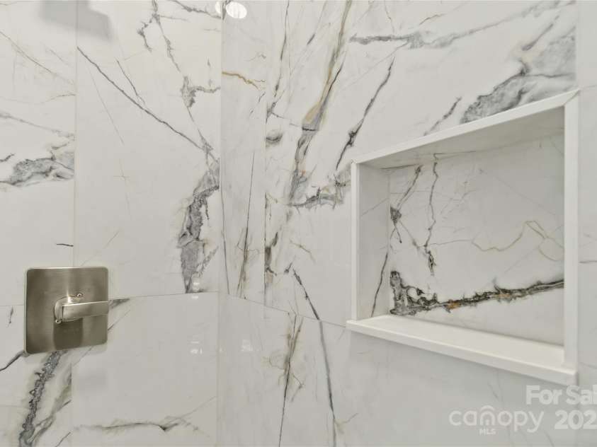 3008 Cricketeer Drive, Charlotte, NC 28216.  MLS# CAR4305520, YatesRealty ID 1958. 