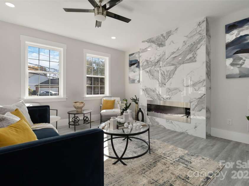 3008 Cricketeer Drive, Charlotte, NC 28216.  MLS# CAR4305520, YatesRealty ID 1958. 