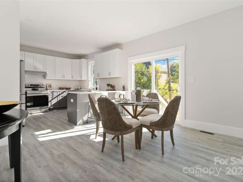 3008 Cricketeer Drive, Charlotte, NC 28216.  MLS# CAR4305520, YatesRealty ID 1958. Dining Area with Tons of Natural Light 