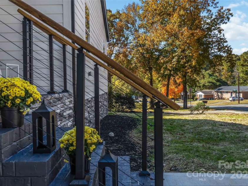 3008 Cricketeer Drive, Charlotte, NC 28216.  MLS# CAR4305520, YatesRealty ID 1958. Front Porch Detail