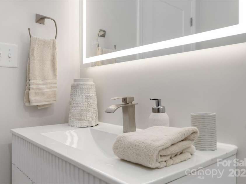 3008 Cricketeer Drive, Charlotte, NC 28216.  MLS# CAR4305520, YatesRealty ID 1958. Vanity Mirror with Lighting