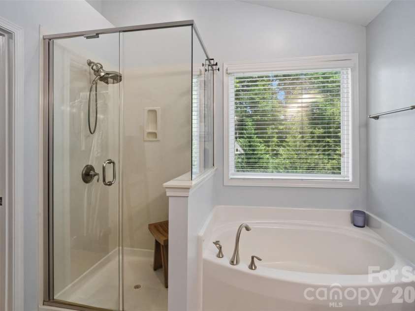 980 Autumn Glen Court, Clover, SC 29710.  MLS# CAR4351280, YatesRealty ID 19581. 