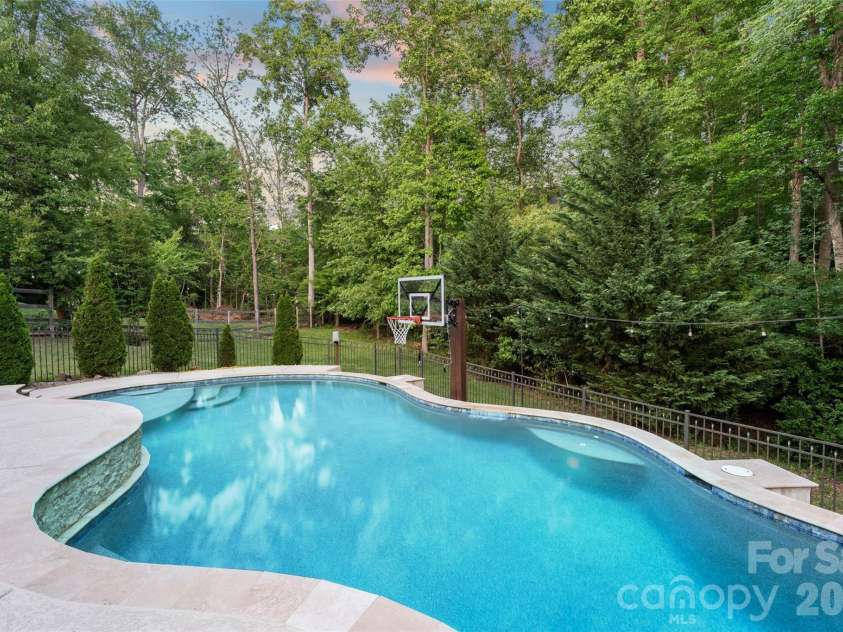 980 Autumn Glen Court, Clover, SC 29710.  MLS# CAR4351280, YatesRealty ID 19581. 