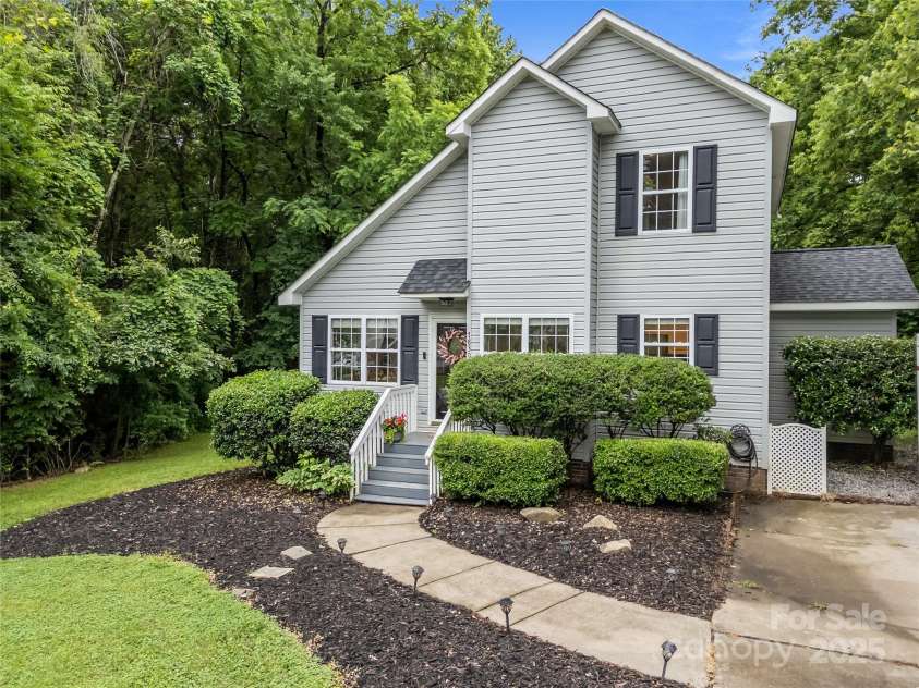 7830 Sarah Drive, Denver, NC 28037.  MLS# CAR4261168, YatesRealty ID 19582. 