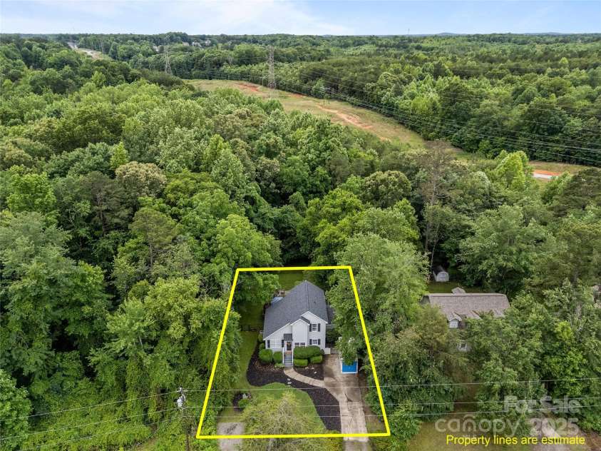 7830 Sarah Drive, Denver, NC 28037.  MLS# CAR4261168, YatesRealty ID 19582. 