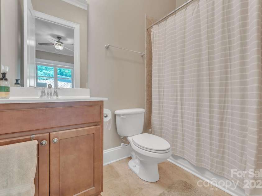 13056 Long Common Parkway, Huntersville, NC 28078.  MLS# CAR4260810, YatesRealty ID 19583. First Floor Full Guest Bathroom