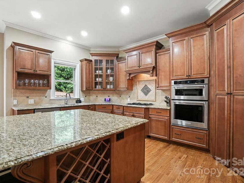 13056 Long Common Parkway, Huntersville, NC 28078.  MLS# CAR4296612, YatesRealty ID 19583. 