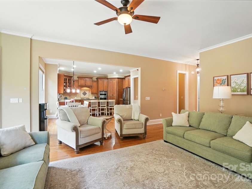 13056 Long Common Parkway, Huntersville, NC 28078.  MLS# CAR4296612, YatesRealty ID 19583. 