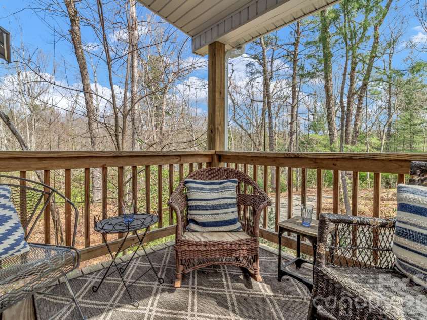 74 Alta Vista Drive, Saluda, NC 28773.  MLS# CAR4360971, YatesRealty ID 19583. 
