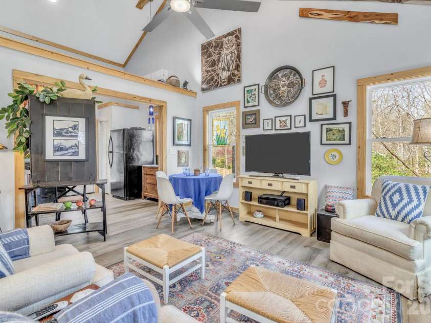 74 Alta Vista Drive, Saluda, NC 28773.  MLS# CAR4360971, YatesRealty ID 19583. 