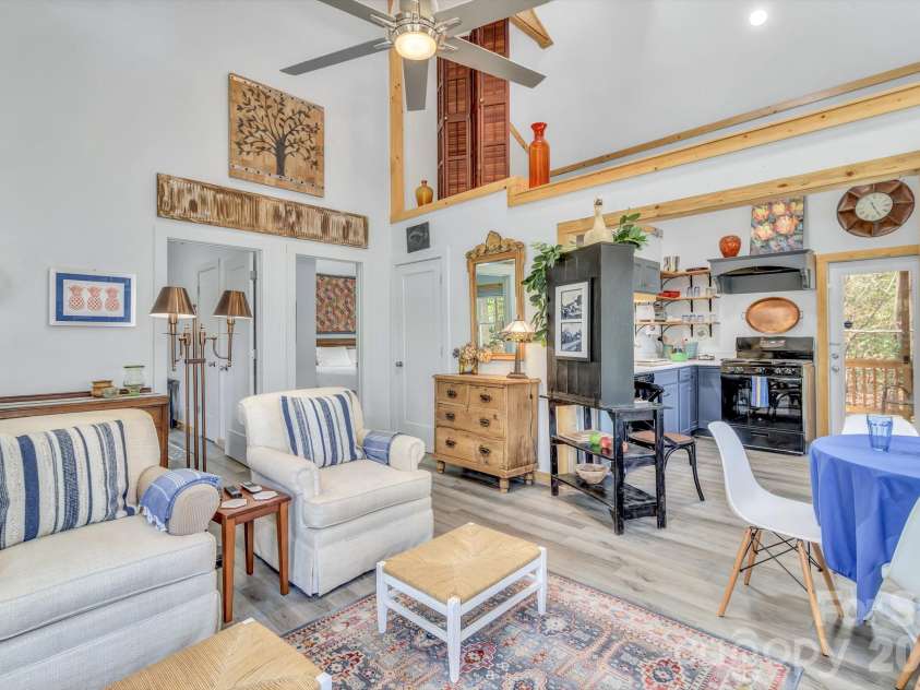 74 Alta Vista Drive, Saluda, NC 28773.  MLS# CAR4360971, YatesRealty ID 19583. 
