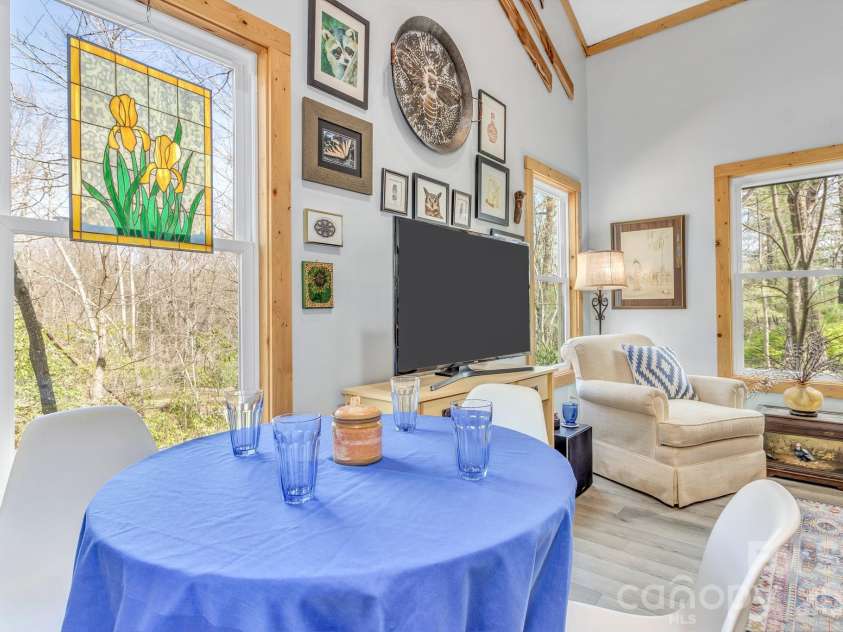 74 Alta Vista Drive, Saluda, NC 28773.  MLS# CAR4360971, YatesRealty ID 19583. 