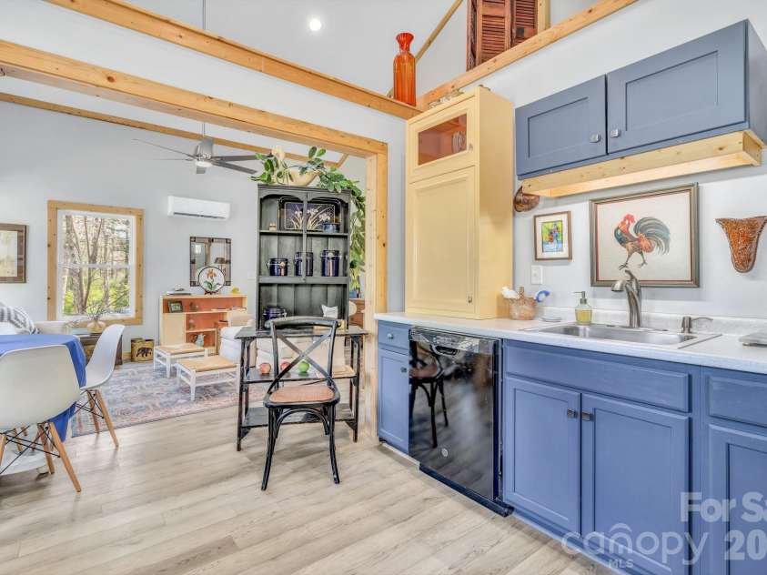 74 Alta Vista Drive, Saluda, NC 28773.  MLS# CAR4360971, YatesRealty ID 19583. 