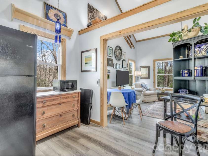 74 Alta Vista Drive, Saluda, NC 28773.  MLS# CAR4360971, YatesRealty ID 19583. 