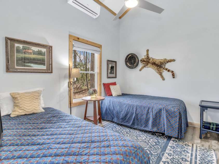74 Alta Vista Drive, Saluda, NC 28773.  MLS# CAR4360971, YatesRealty ID 19583. 