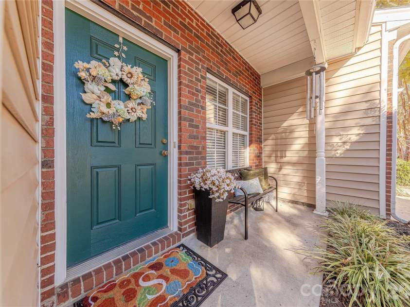 124 Clydesdale Court, Matthews, NC 28104.  MLS# CAR4372388, YatesRealty ID 19584. 