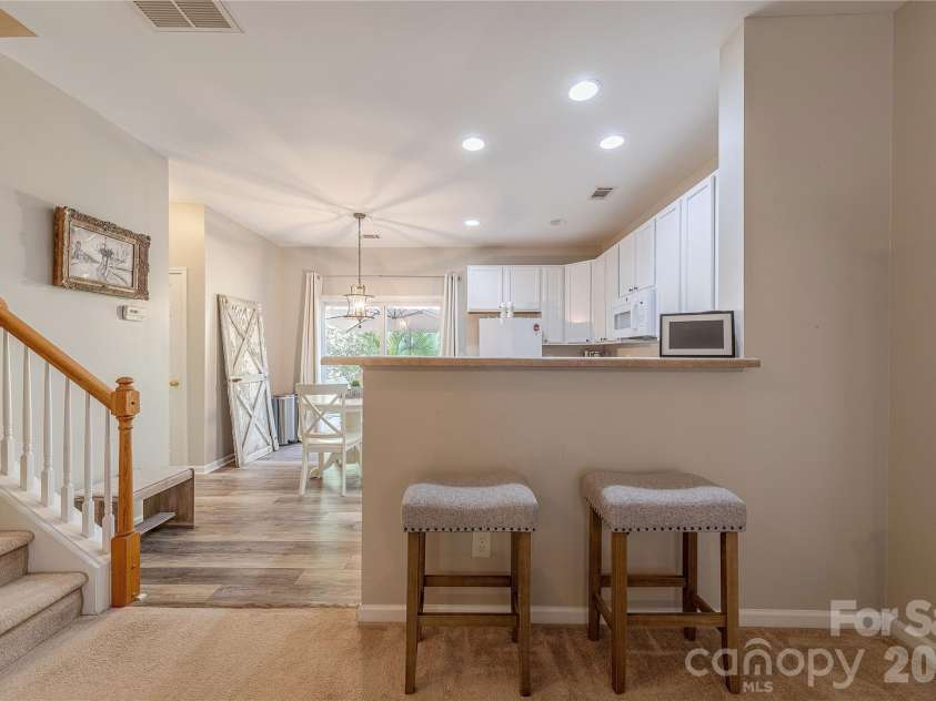 124 Clydesdale Court, Matthews, NC 28104.  MLS# CAR4372388, YatesRealty ID 19584. 