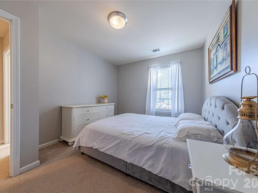 124 Clydesdale Court, Matthews, NC 28104.  MLS# CAR4372388, YatesRealty ID 19584. 