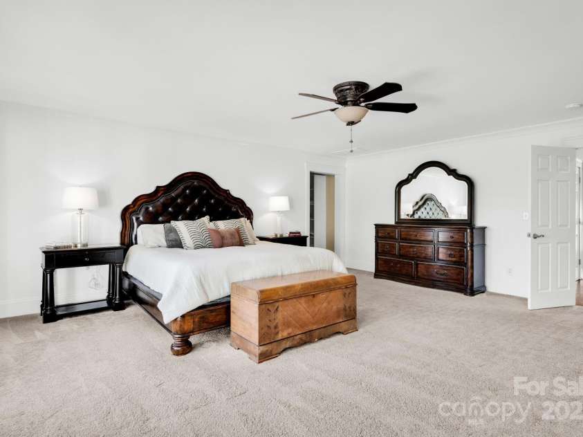 12932 Westmoreland Farm Road, Davidson, NC 28036.  MLS# CAR4243710, YatesRealty ID 19584. Primary bedroom suite