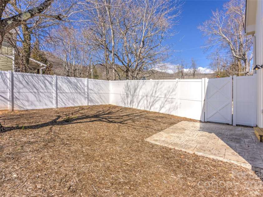 7 Mountain View Avenue, Black Mountain, NC 28711.  MLS# CAR4302734, YatesRealty ID 19585. Fenced in , level yard