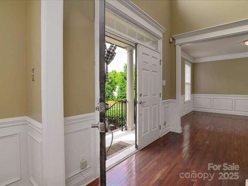 9913 Hazelview Drive, Charlotte, NC 28277.  MLS# CAR4260029, YatesRealty ID 19586. 