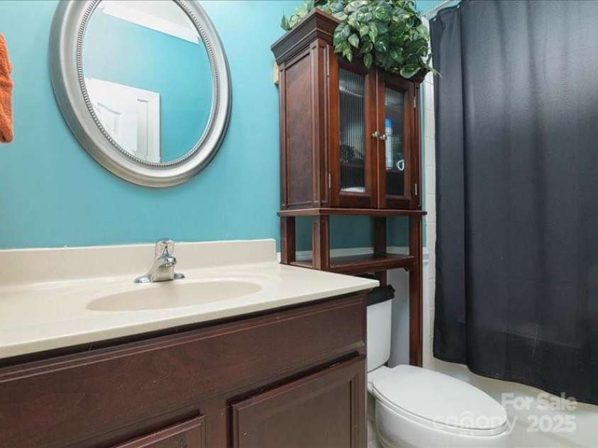 9913 Hazelview Drive, Charlotte, NC 28277.  MLS# CAR4260029, YatesRealty ID 19586. 
