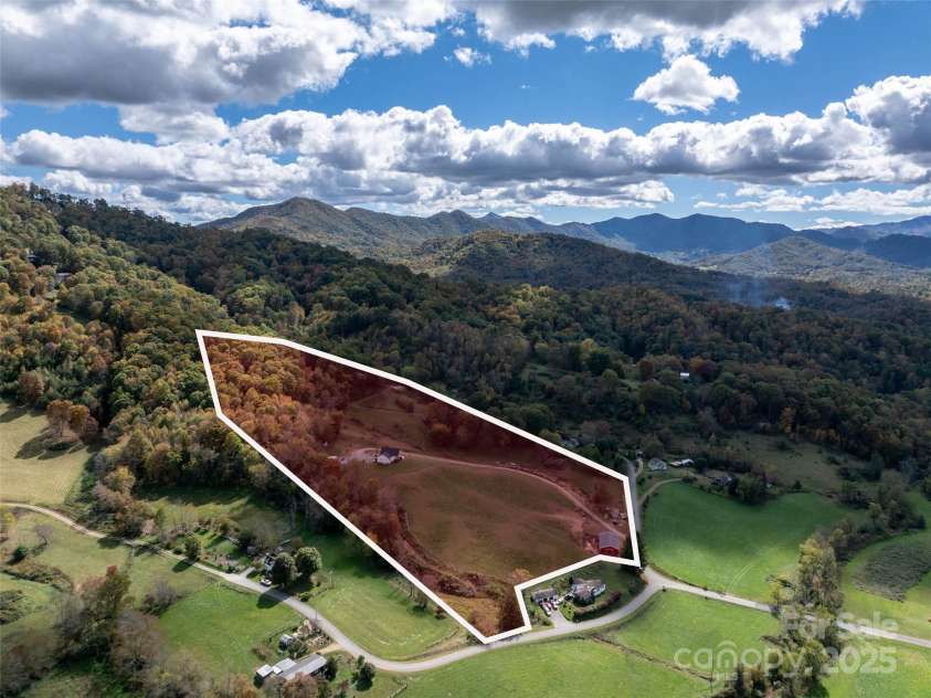 303 Johnson Farm Road, Canton, NC 28716.  MLS# CAR4312603, YatesRealty ID 19587. 