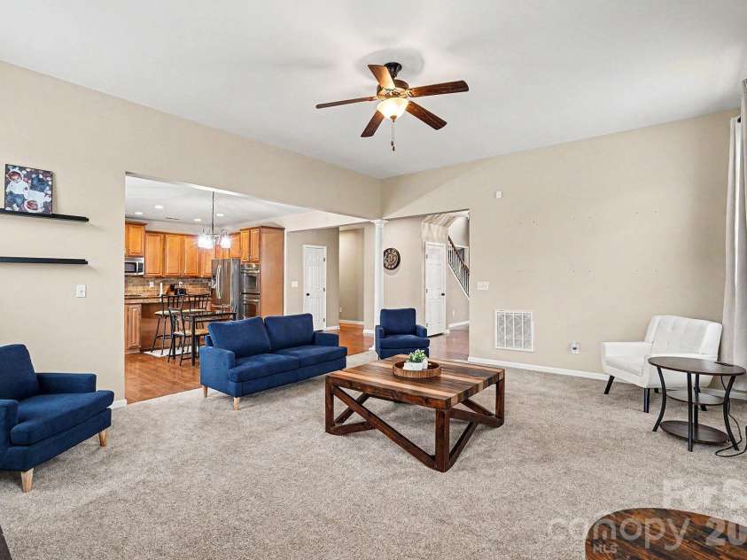 16121 Grassy Creek Drive, Huntersville, NC 28078.  MLS# CAR4324821, YatesRealty ID 19588. 