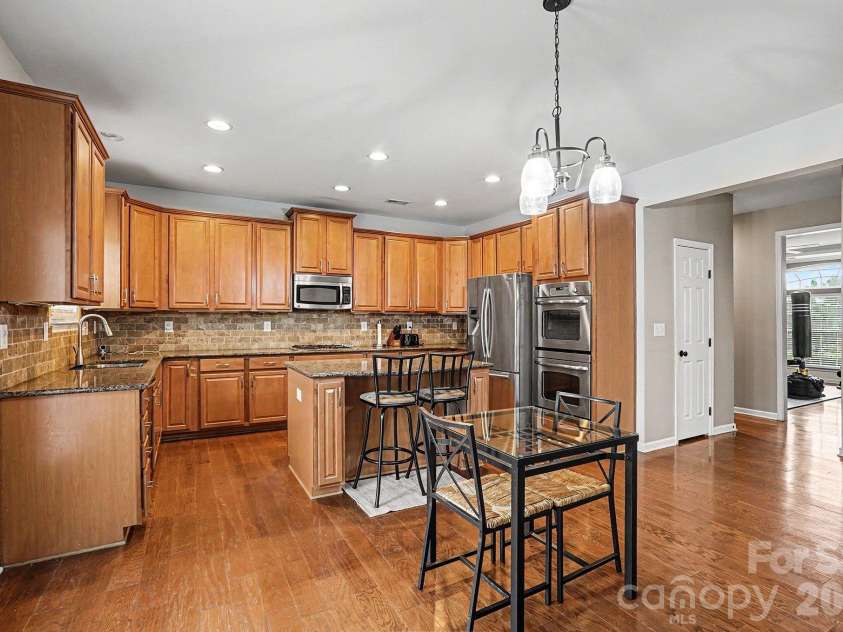 16121 Grassy Creek Drive, Huntersville, NC 28078.  MLS# CAR4324821, YatesRealty ID 19588. 