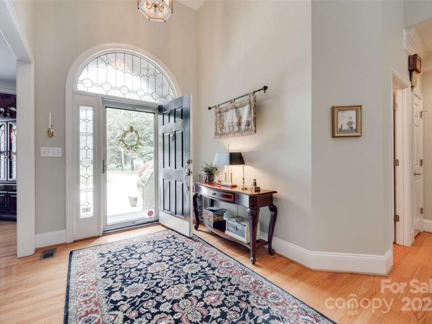 16527 Woolwine Road, Charlotte, NC 28278.  MLS# CAR4266694, YatesRealty ID 19588. 