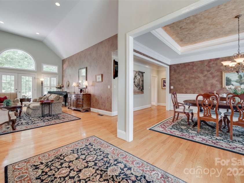 16527 Woolwine Road, Charlotte, NC 28278.  MLS# CAR4266694, YatesRealty ID 19588. 