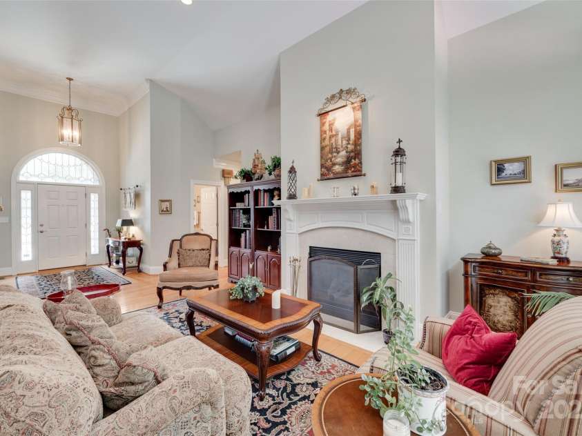 16527 Woolwine Road, Charlotte, NC 28278.  MLS# CAR4266694, YatesRealty ID 19588. 