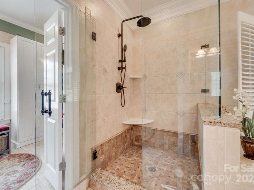 16527 Woolwine Road, Charlotte, NC 28278.  MLS# CAR4266694, YatesRealty ID 19588. 