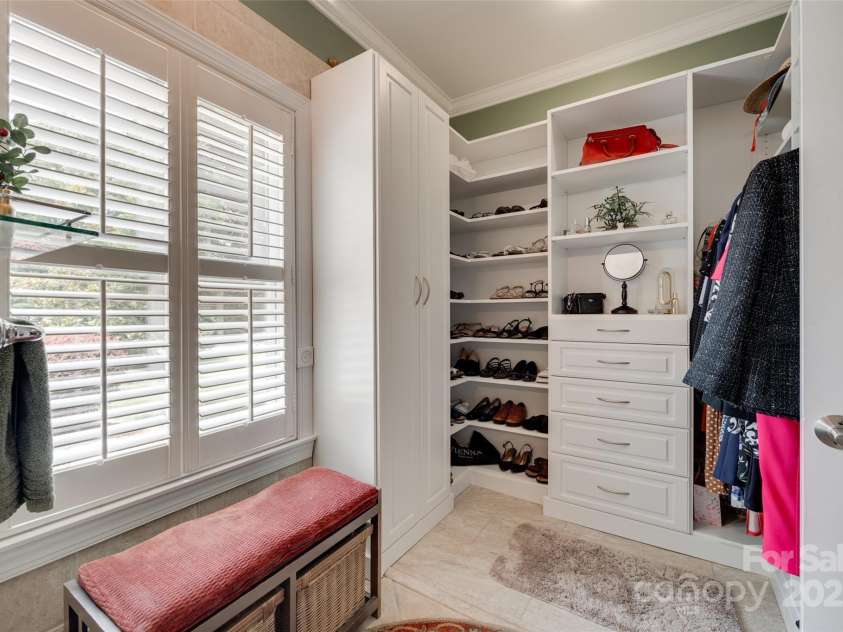 16527 Woolwine Road, Charlotte, NC 28278.  MLS# CAR4266694, YatesRealty ID 19588. 