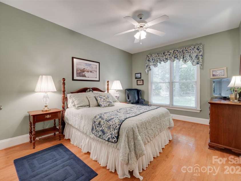 16527 Woolwine Road, Charlotte, NC 28278.  MLS# CAR4266694, YatesRealty ID 19588. 