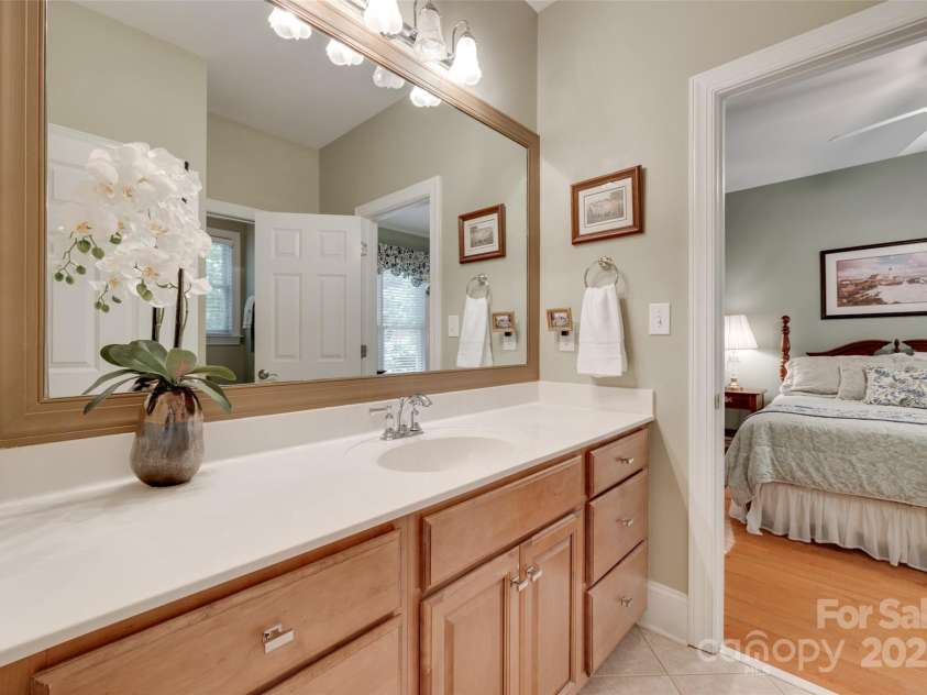 16527 Woolwine Road, Charlotte, NC 28278.  MLS# CAR4266694, YatesRealty ID 19588. 