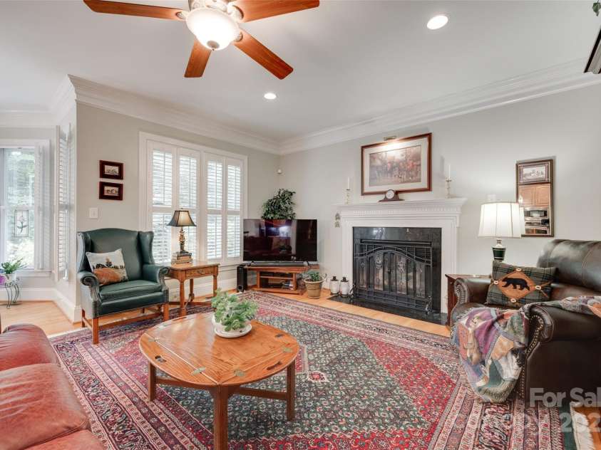 16527 Woolwine Road, Charlotte, NC 28278.  MLS# CAR4266694, YatesRealty ID 19588. 