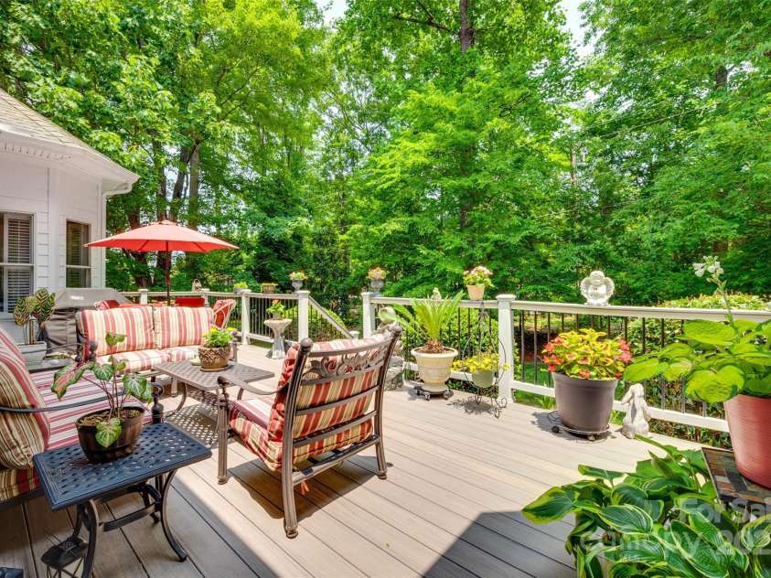 16527 Woolwine Road, Charlotte, NC 28278.  MLS# CAR4266694, YatesRealty ID 19588. 