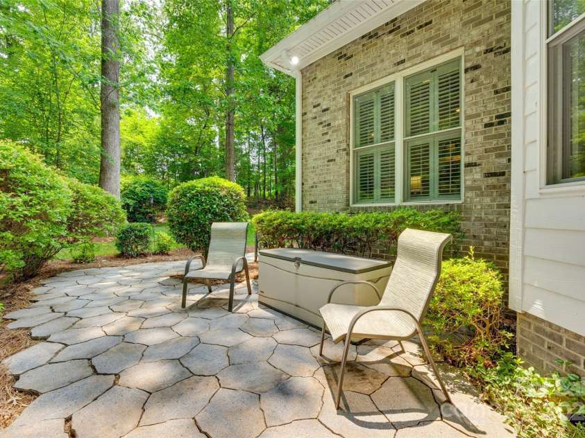 16527 Woolwine Road, Charlotte, NC 28278.  MLS# CAR4266694, YatesRealty ID 19588. 