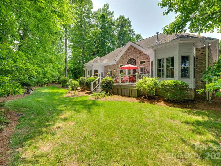 16527 Woolwine Road, Charlotte, NC 28278.  MLS# CAR4266694, YatesRealty ID 19588. 