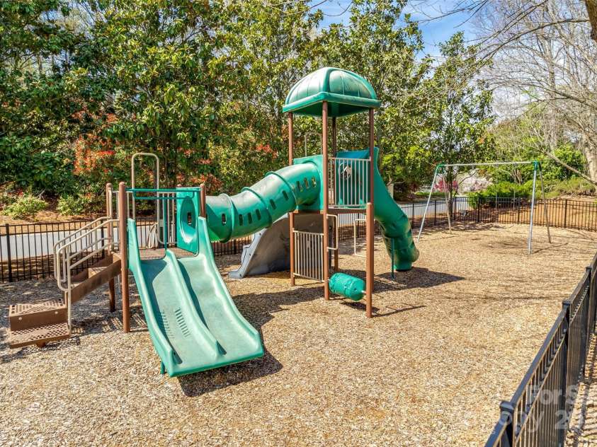 16527 Woolwine Road, Charlotte, NC 28278.  MLS# CAR4266694, YatesRealty ID 19588. 