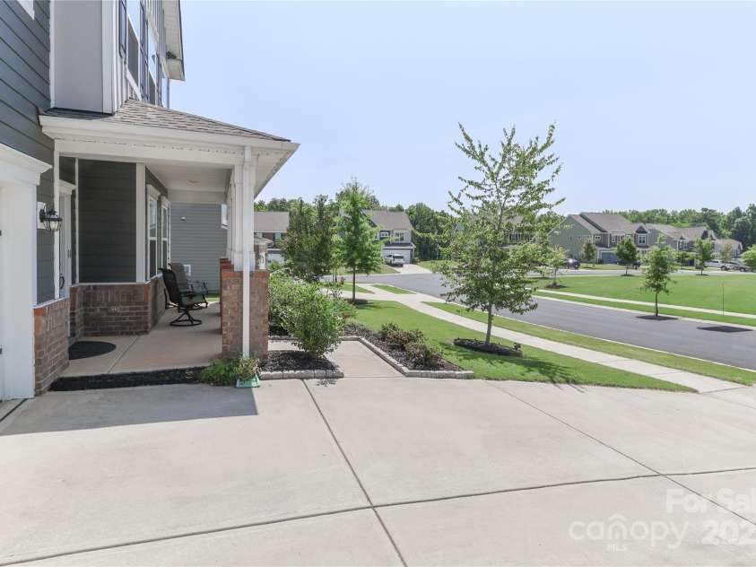 151 Outrigger Lane, Troutman, NC 28166.  MLS# CAR4268010, YatesRealty ID 19589. Front driveway