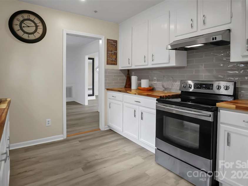 6316 Hill Gates Trail, Cherryville, NC 28021.  MLS# CAR4294077, YatesRealty ID 1959. 