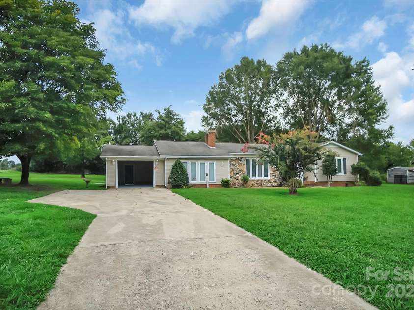6316 Hill Gates Trail, Cherryville, NC 28021.  MLS# CAR4294077, YatesRealty ID 1959. 