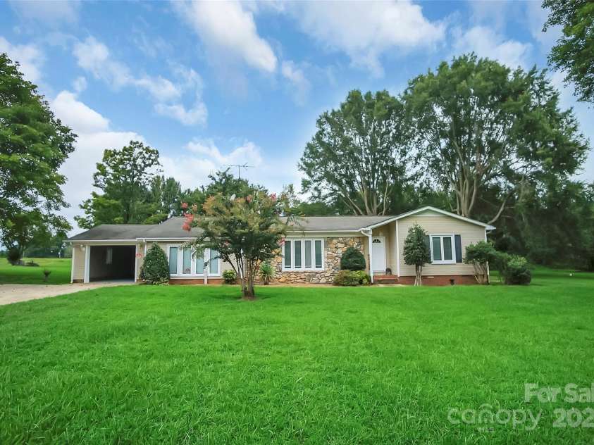 6316 Hill Gates Trail, Cherryville, NC 28021.  MLS# CAR4294077, YatesRealty ID 1959. 