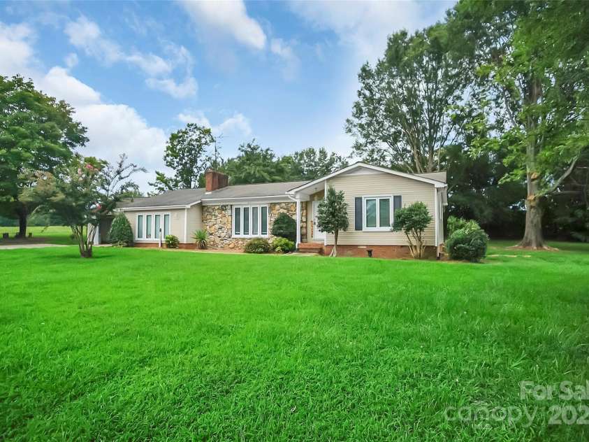 6316 Hill Gates Trail, Cherryville, NC 28021.  MLS# CAR4294077, YatesRealty ID 1959. 