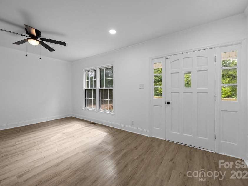 442 Lovelace Road, Rock Hill, SC 29730.  MLS# CAR4269453, YatesRealty ID 19590. 