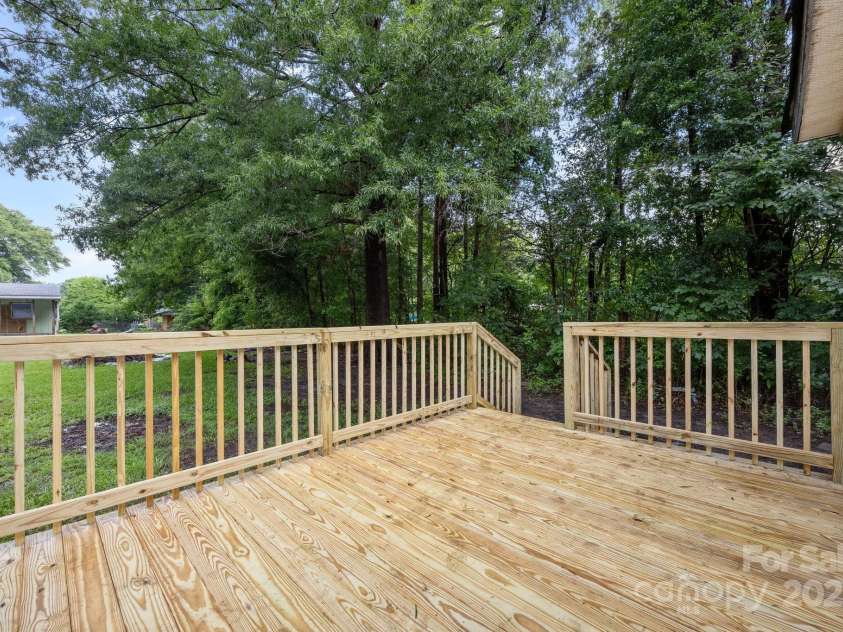 442 Lovelace Road, Rock Hill, SC 29730.  MLS# CAR4269453, YatesRealty ID 19590. 