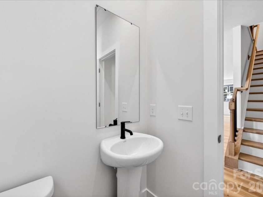 6022 Pivot Court, Charlotte, NC 28205.  MLS# CAR4370511, YatesRealty ID 19590. Second floor powder